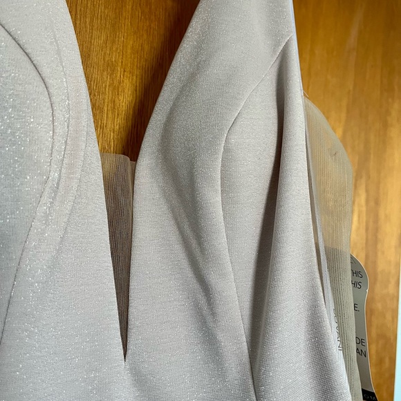 BNWT Jovani Gown - Picture 3 of 5